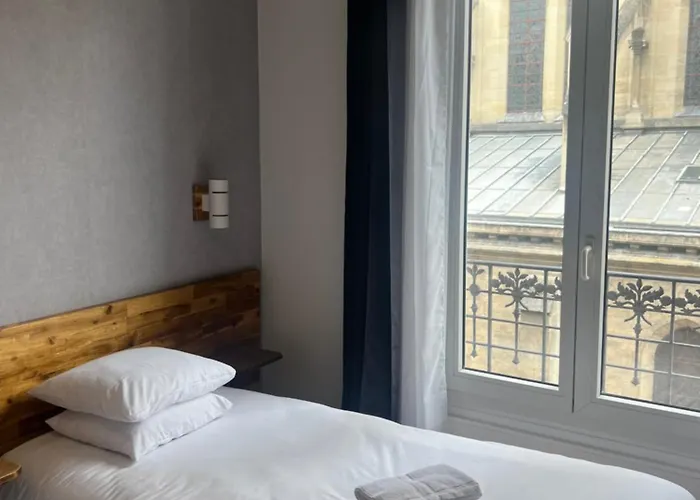 Hotel De La Perdrix Rouge